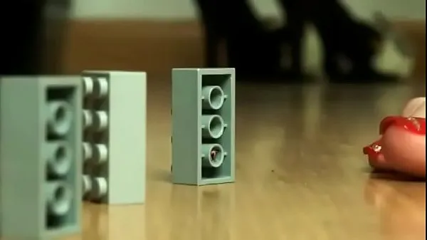 بڑی The Lego Prison گرم ٹیوب