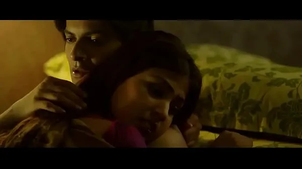 Grande Rhea Chakraborty Hot Kissing Scene - Sonali Cable tubo quente