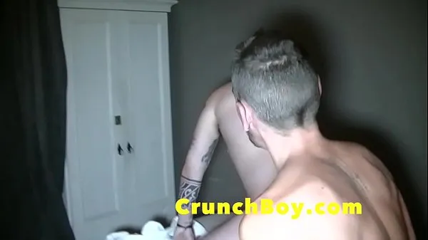 Grote Twiink fucked by muscle tatto guy during a massage warme buis