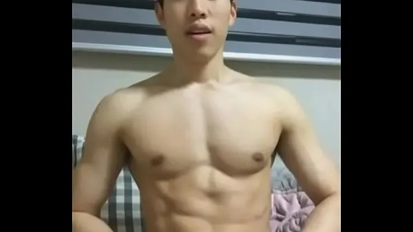 AMATEUR VIDEO LONG DICK MUSCULAR KOREAN GAY FUN ON BED 0001 Tabung hangat yang besar