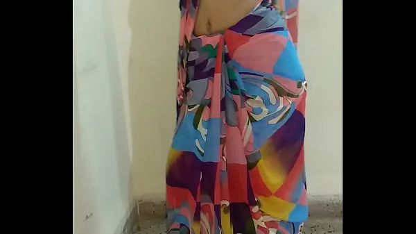 Suuri Indian desi wife removing sari and fingering pussy till orgasm with moaning lämmin putki