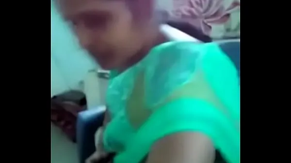 Velká Tamil girl boobs teplá trubice