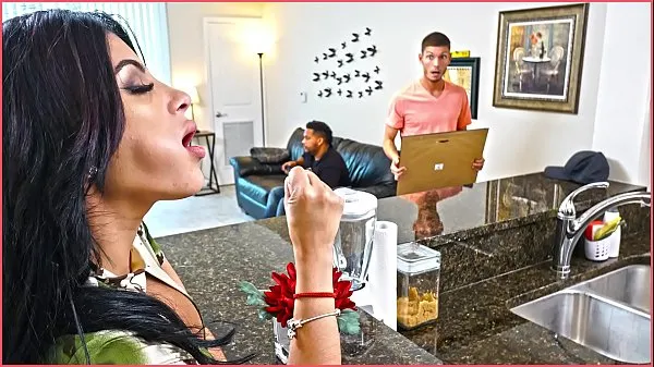 Ống ấm áp BANGBROS - Kitty Caprice Gets Her Latin Big Ass Fucked While Her BF Is Home lớn