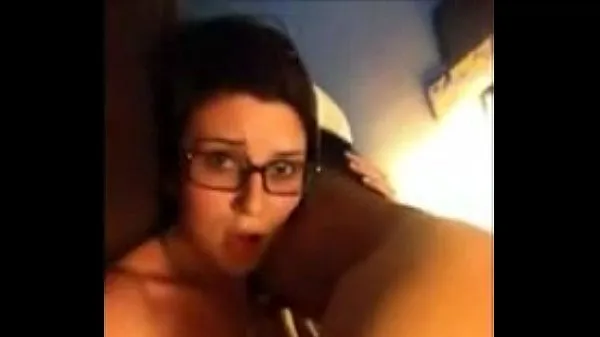 Grote Busty nerd knows how to please her boyfriend warme buis