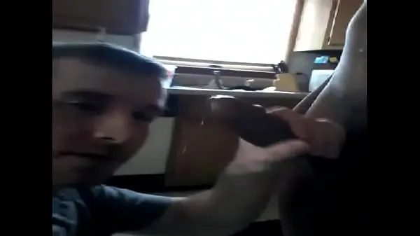 Grote straight white boy sucks bbc for first time hidden cam warme buis