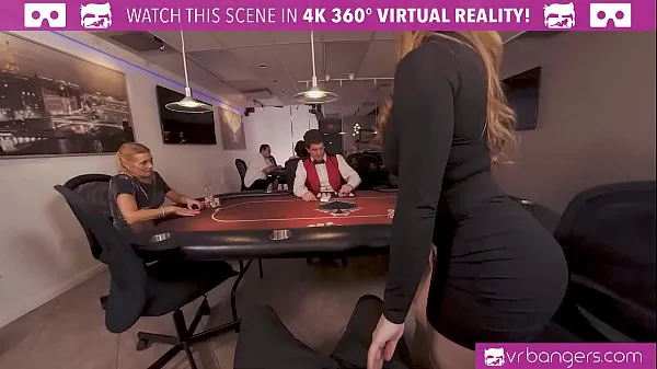 Suuri VR Bangers Busty babe is fucking hard in this agent VR porn parody lämmin putki