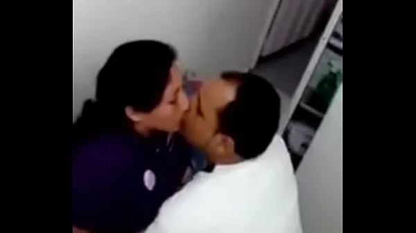 Amature fuck in office and some one took their sex video أنبوب دافئ كبير