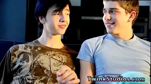 Stort Nice small gay sex free download Levon and Aidan enjoy seeing gay varmt rør