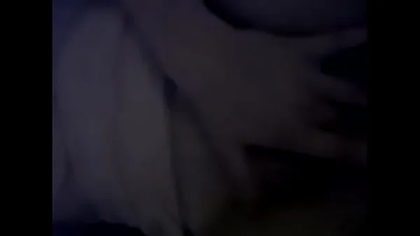 Grande young girl masturbate on cellphone tubo quente