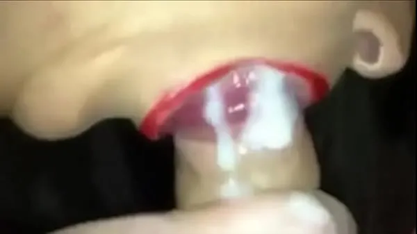 Veľká Red lips blowjob teplá trubica
