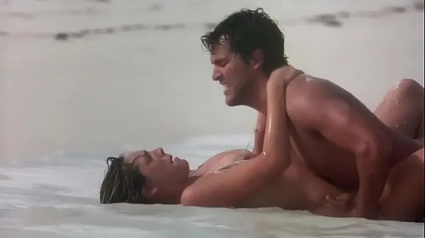 Kelly Brook Nude in Movie Survival Island Aka three Tabung hangat yang besar