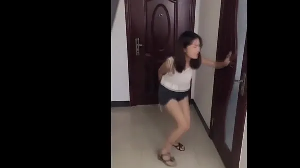 Stort China Girls Very Desperate to Pee varmt rør