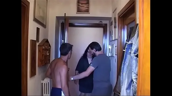 I fuck my wife together with my Best Friend at home أنبوب دافئ كبير