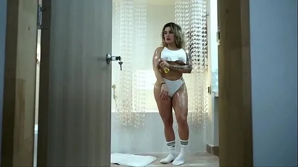 Ống ấm áp Sexy latin perfect girl having a nasty shower lớn