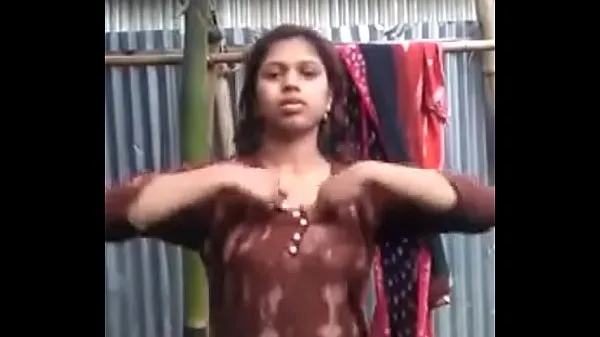 Big Desi Bengali Village girl showing pussy to her boyfriend through Whatsapp video call for enjoy warm Tube