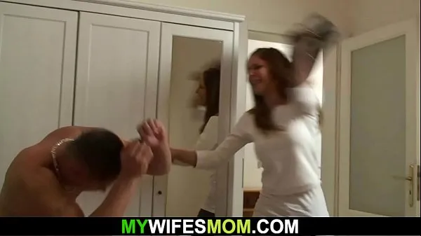 Son-in-law screws her old hairy pussy أنبوب دافئ كبير