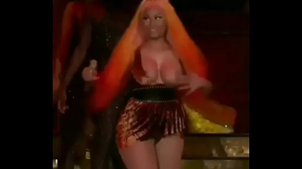 Μεγάλος Nikki Minaj Tits θερμός σωλήνας