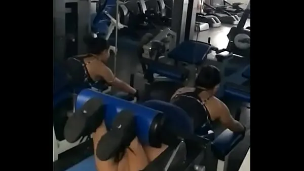 Ống ấm áp I did leg exercises to increase butt ---- Hello friend, excuse me ... I live in Venezuela I am without money for my ... help me just by entering and giving SKIP AD in this link lớn