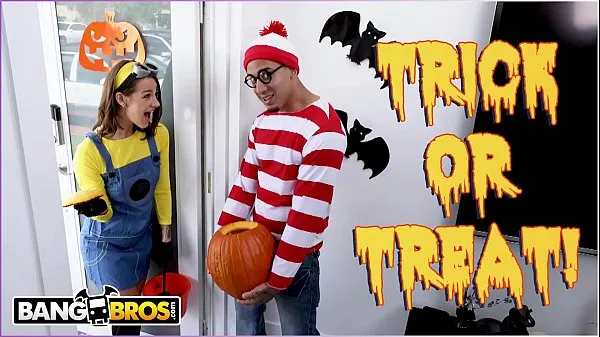 Grote BANGBROS - Trick Or Treat, Smell Evelin Stone's Feet. Bruno Gives Her Something Good To Eat warme buis