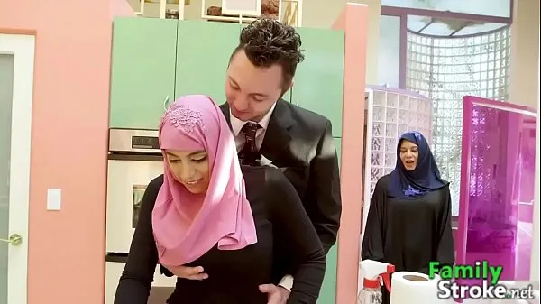 बड़ी FamilyStroke - Arab Stepdaughter Got Stepbro's Cock गर्म ट्यूब