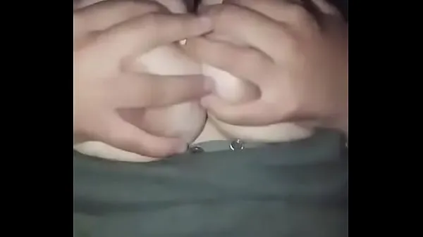 큰 Sucking my tits 따뜻한 튜브