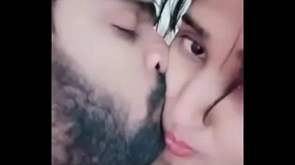 Swathi naidu romance on bed with her boyfriend أنبوب دافئ كبير
