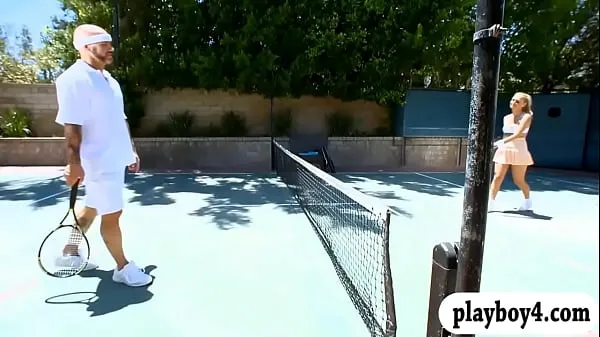 Duża Huge boobs blondie banged after playing tennis outdoors ciepła tuba