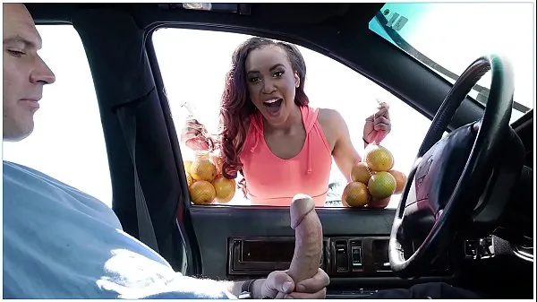 Grote BANGBROS - Sean Lawless Buys Oranges From Sexy Black Street Vendor Demi Sutra warme buis