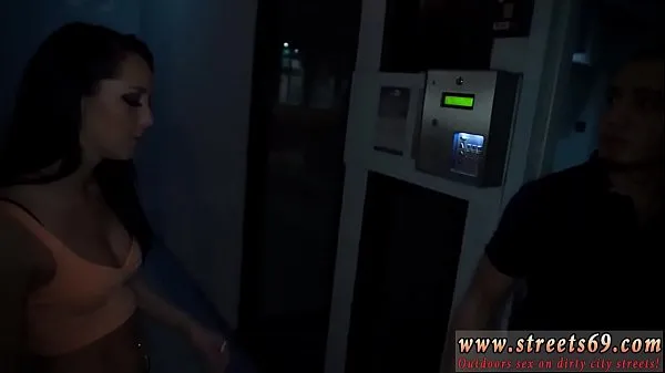 Stort Bondage wrestling Who would ever think that a cash machine would be a varmt rör