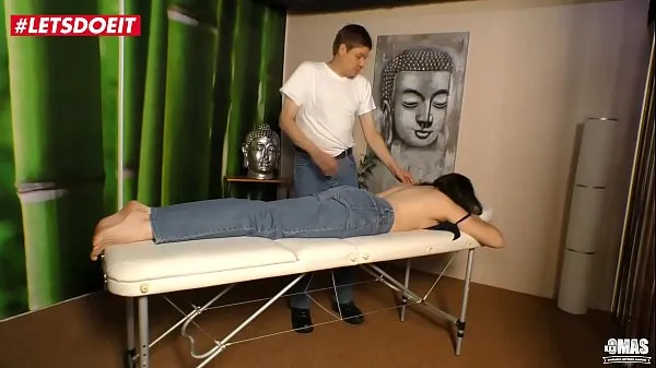Stort German Mature Wife gets Fucked by the Masseur varmt rør