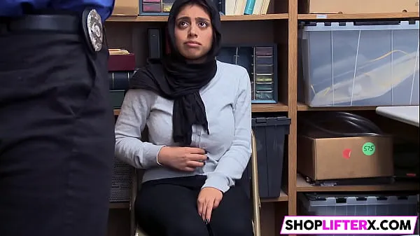 Büyük Hijab Wearing Muslim Ella Knox Gets Dicked sıcak Tüp