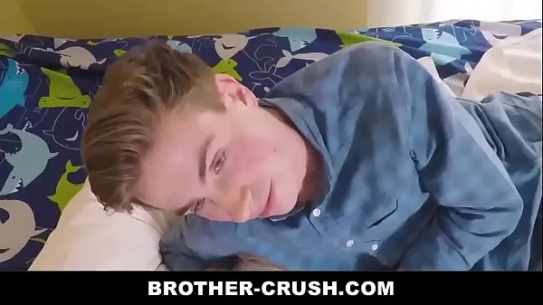 Μεγάλος Cute Teen Asks His To Show RAW Cock θερμός σωλήνας