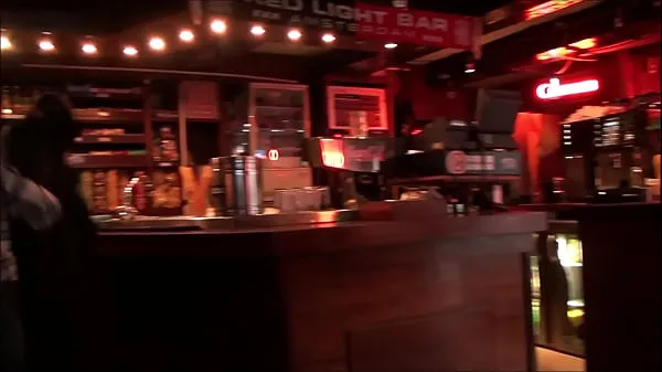 大きなBuck Wild at the Red Light Bar Amsterdam温かいチューブ