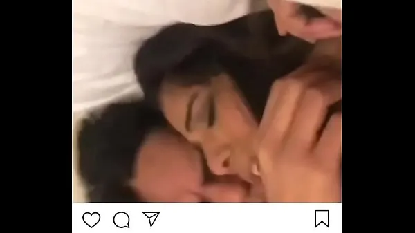 Velika Poonam Pandey real sex with fan topla cev