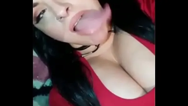 Grote Long Tongue and Throat Show warme buis