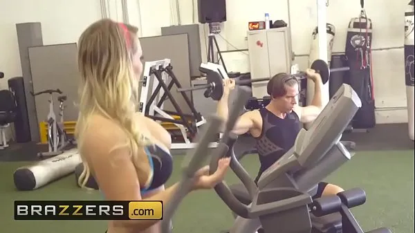 Stort Big TITS in Sports - (Cali Carter, Mick Blue) - Calis Special Workout - Brazzers varmt rør