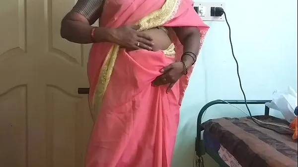 horny desi aunty show hung boobs on web cam then fuck friend husband أنبوب دافئ كبير