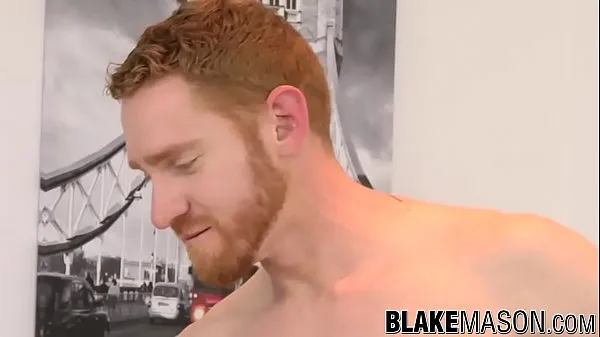 Grote Ginger homo anally fucks his smooth twink lover warme buis