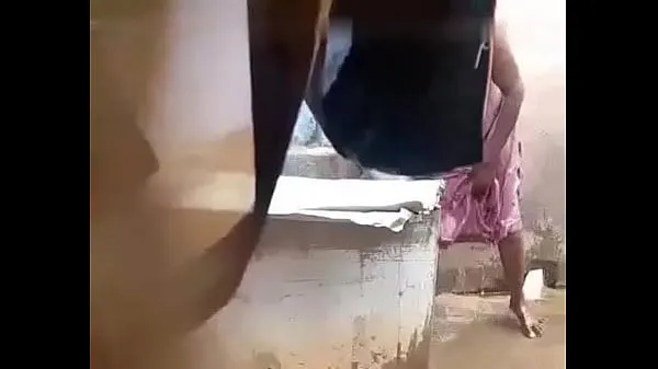 Nagy Tamil aunty big boobs bathing meleg cső