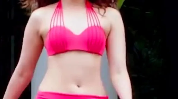 Stort Edit zoom slow motion) Indian actress Tamannaah Bhatia hot boobs navel in bikini and blouse in F2 legs boobs cleavage That is Mahalakshmi varmt rør