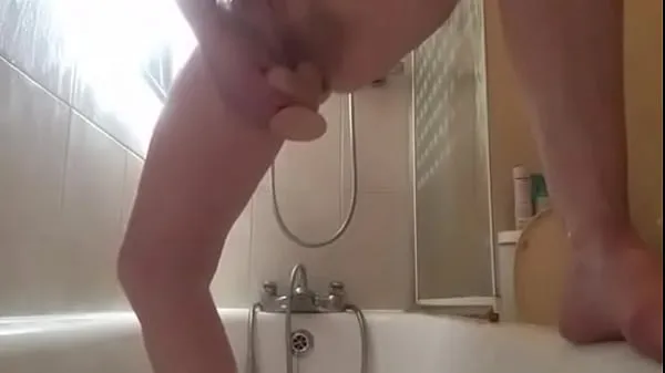 Nagy Squirting in the shower meleg cső