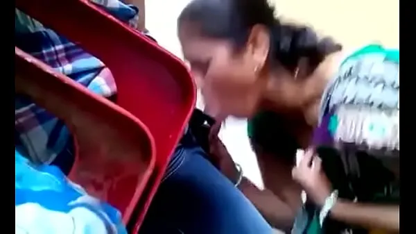 ใหญ่ Indian step mom sucking his cock caught in hidden camera ท่ออุ่น