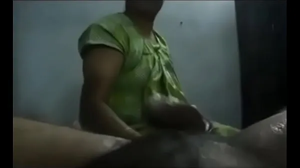 Nagy South Indian aunty Juicy hand job meleg cső