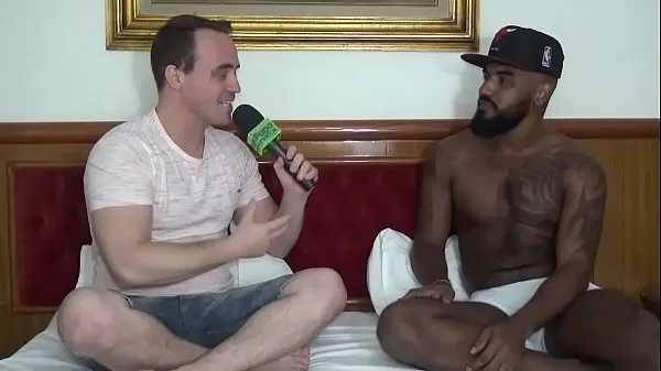 Grote Porn actor Vitor Guedes reveals behind-the-scenes footage warme buis