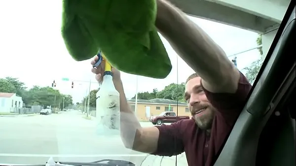 Große Köder-Bus - Johnny Parker geht von der Reinigung der Fenster zum Ficken eines Typen ganz schnellwarme Röhre