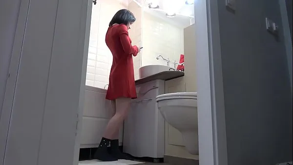 बड़ी Beautiful Candy Black in the bathroom - Hidden cam गर्म ट्यूब