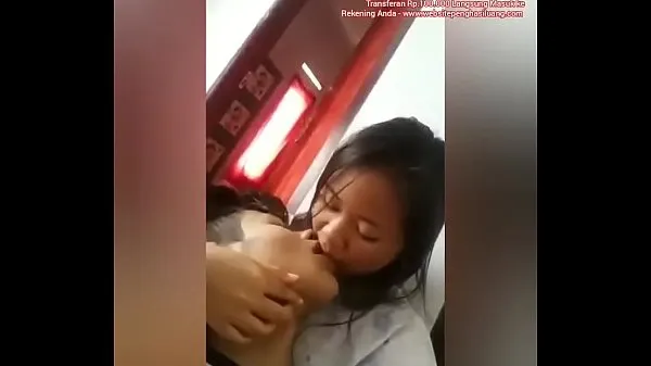 Veľká Indonesian Teen Kiss teplá trubica