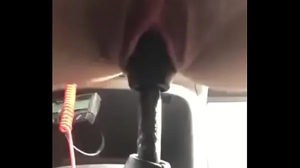 In the car أنبوب دافئ كبير