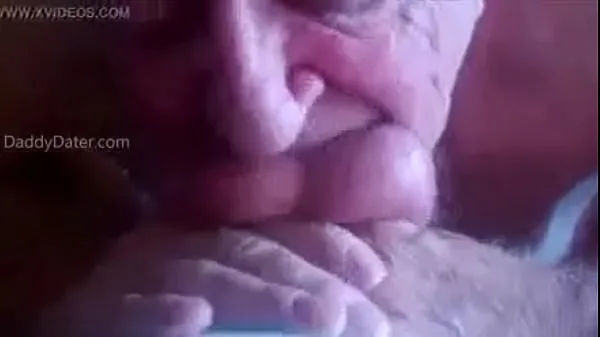 Grote Old man from Havan sucking a prolapsed ass warme buis