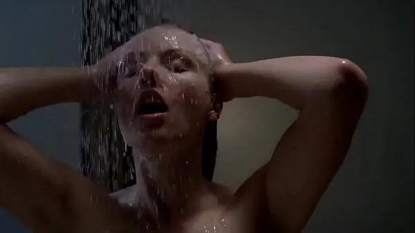 Supernatural: Sexy Blonde Shower Tiub hangat besar